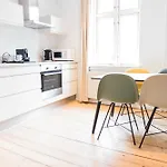 Spacious And Cool 1-Bed In Ogadekvarteret